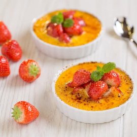 Crème brûlée s jagodama i mentom