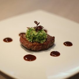 File mignon u umaku od prošeka sa salsom od kelja