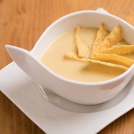 Juha od bundeve s curryijem i tortiljama