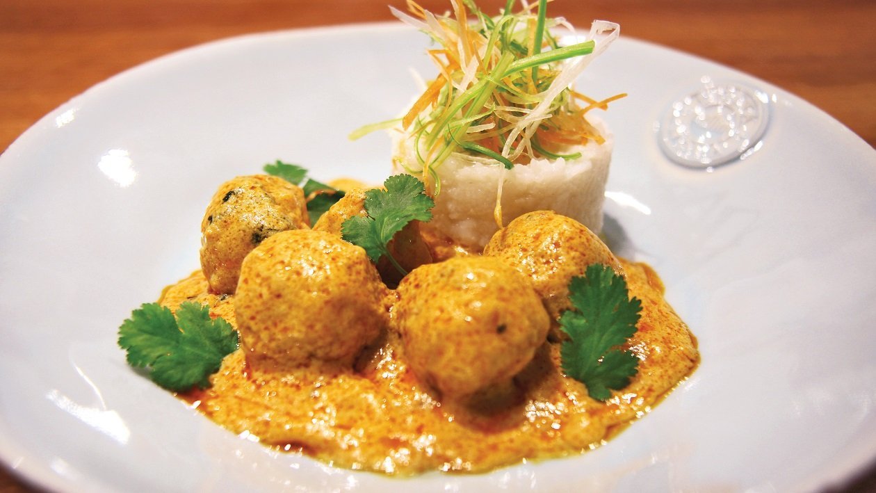 Thai red curry s purećim okruglicama – - Recept