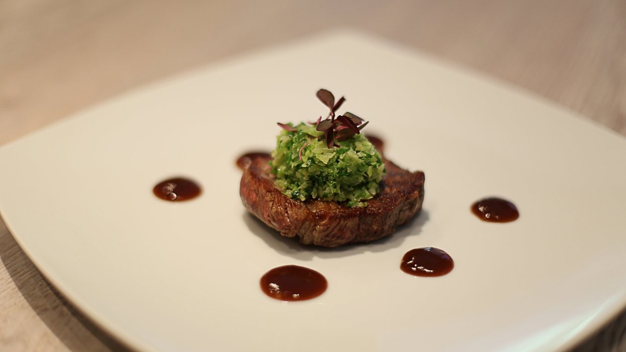 File mignon u umaku od prošeka sa salsom od kelja – - Recept