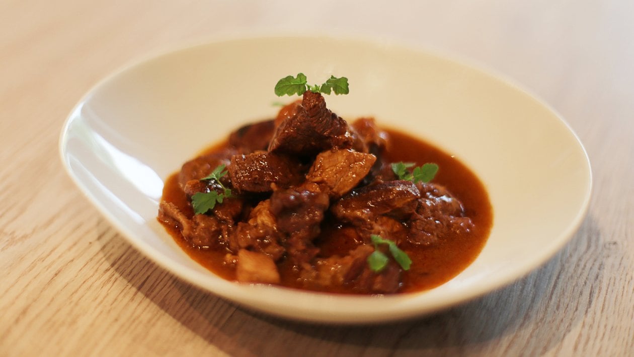 Svinjski gulaš s vrganjima – - Recept